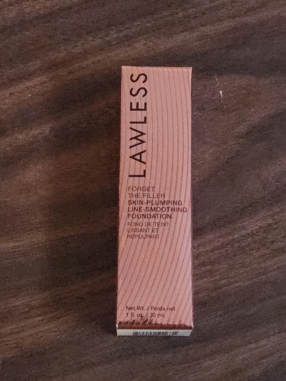 LAWLESS Skin-Plumping Line Smoothinh  Foundation - 7L
